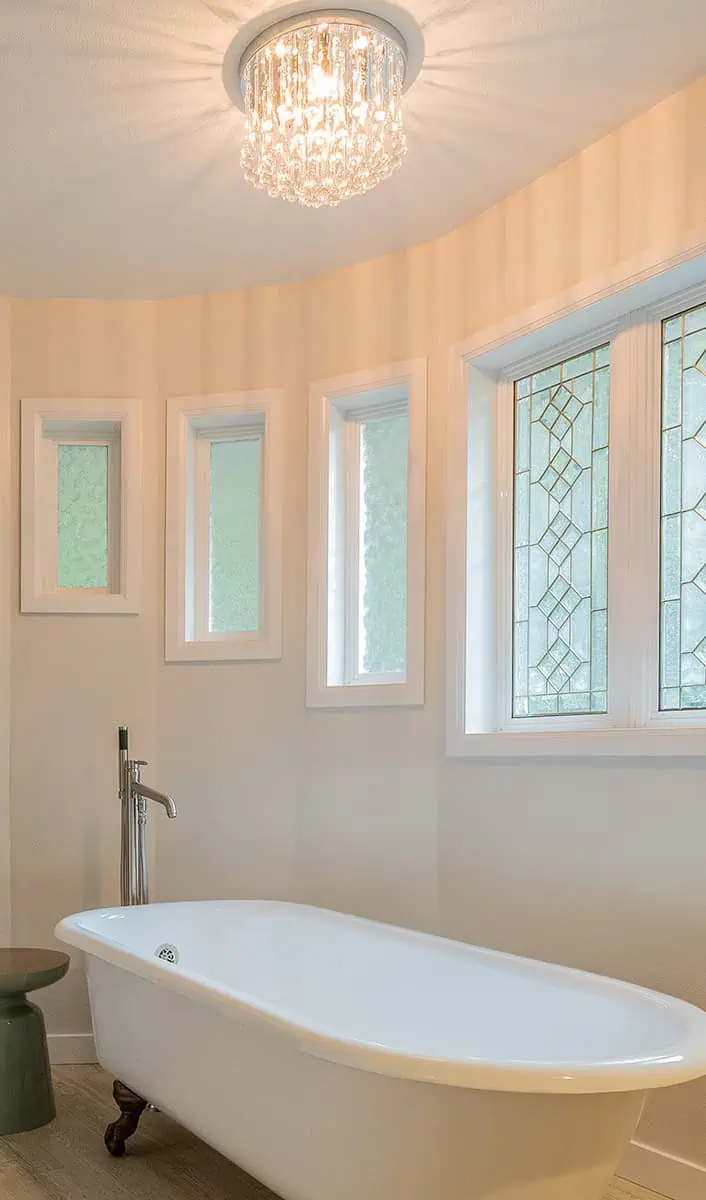 Clawfoot tub installation in Seattle bathroom remodel