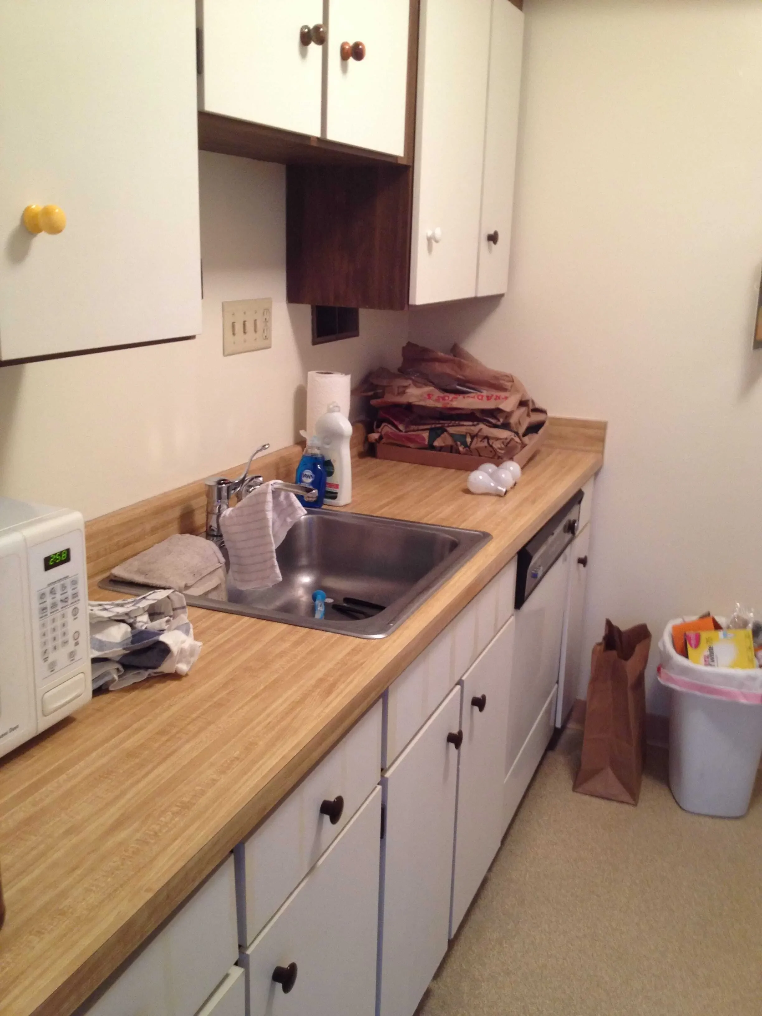 Original kitchen (before)