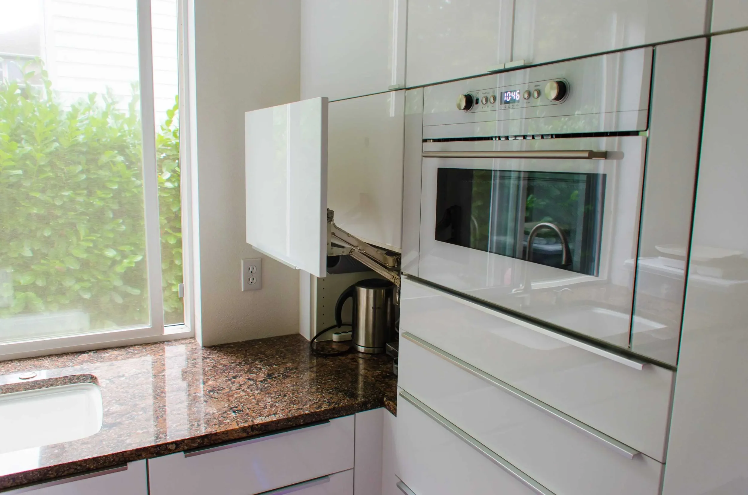 Blum Aventos parallel lift door (open)